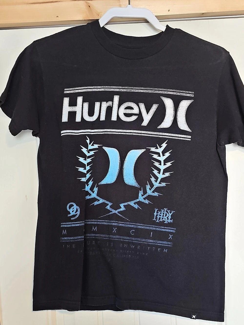 Hurley Graphic Short Sleeve Tee Size Small Like New